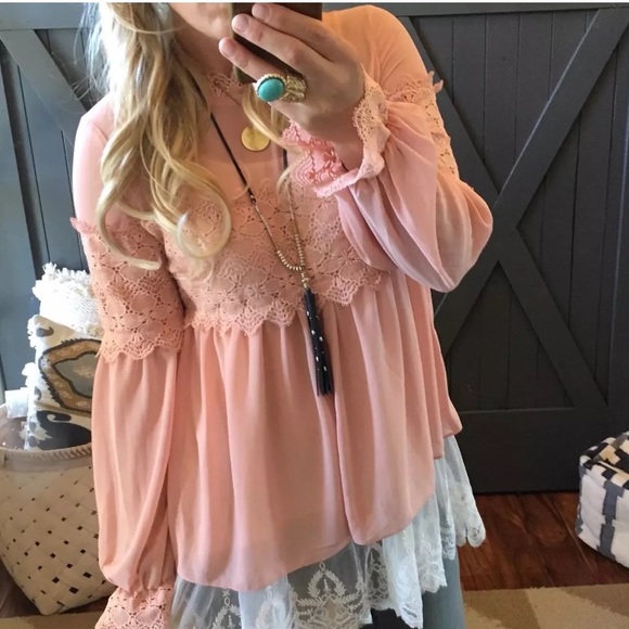 Tops - NWT Boutique Winter Pink Lace Boho Blouse Top